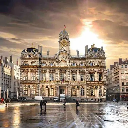 Appartement L'eugenie, Secteur Opera Et Climatise, 1er